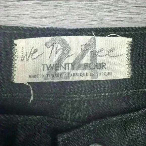 Free People Maggie Mid-Rise Distressed Straight-Leg Jeans Black Soldout - Picture 6 of 11